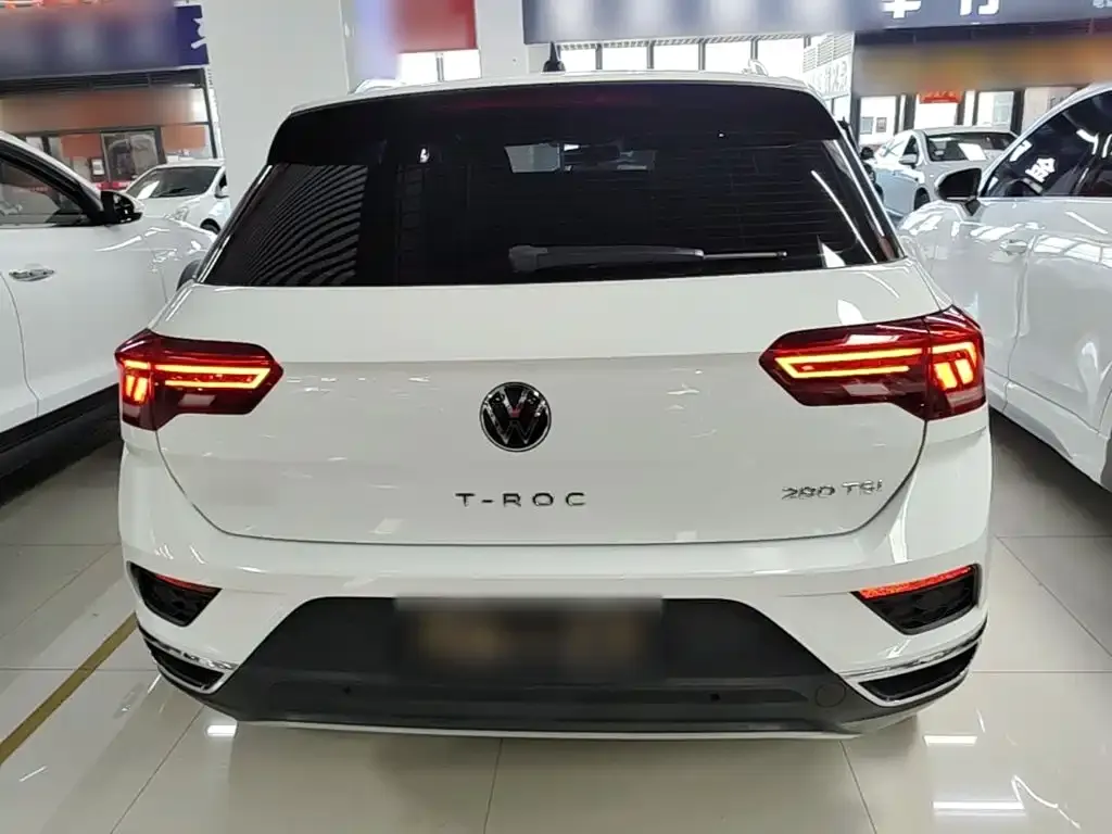 Volkswagen T-Roc — фото 6