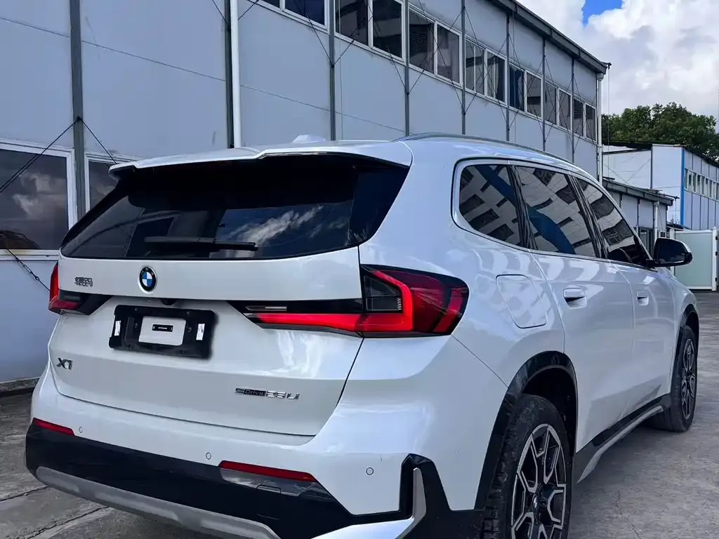BMW X1 — фото 7