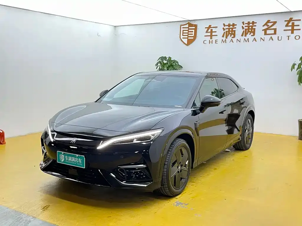 BYD L EV — фото 1