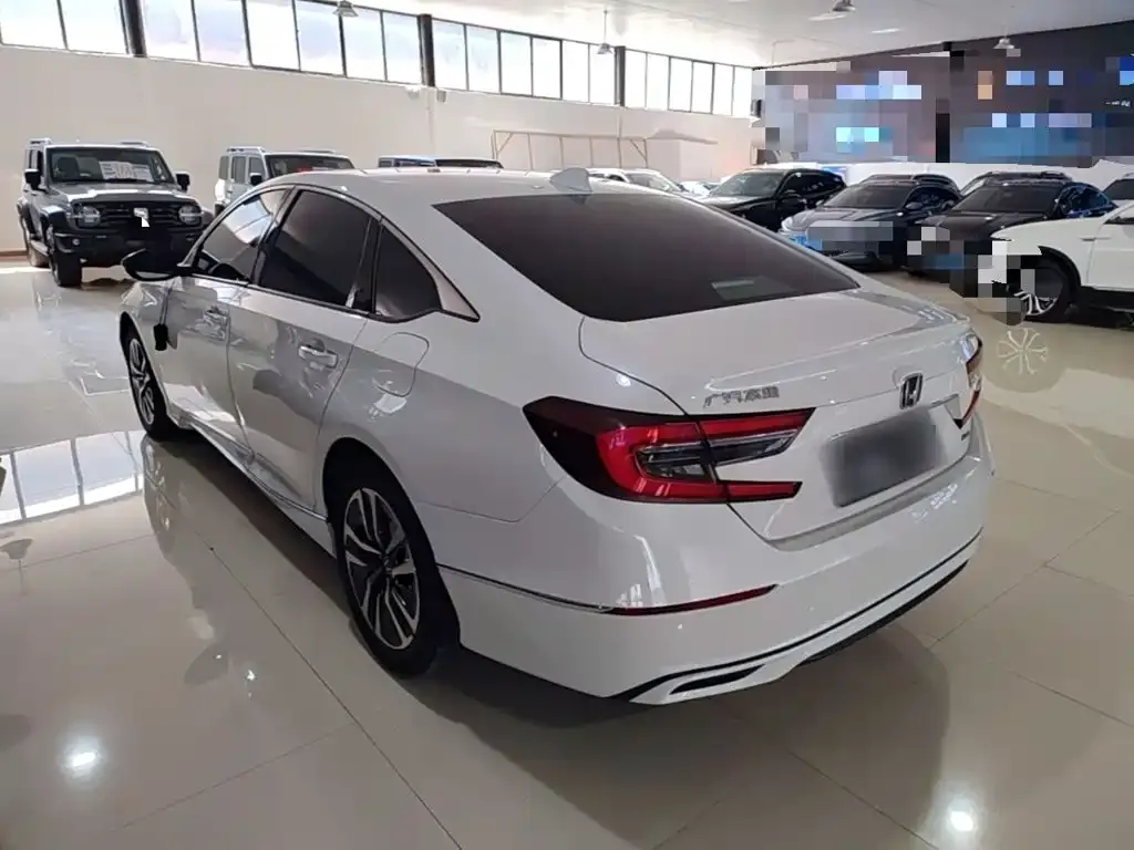 Honda Accord — фото 9