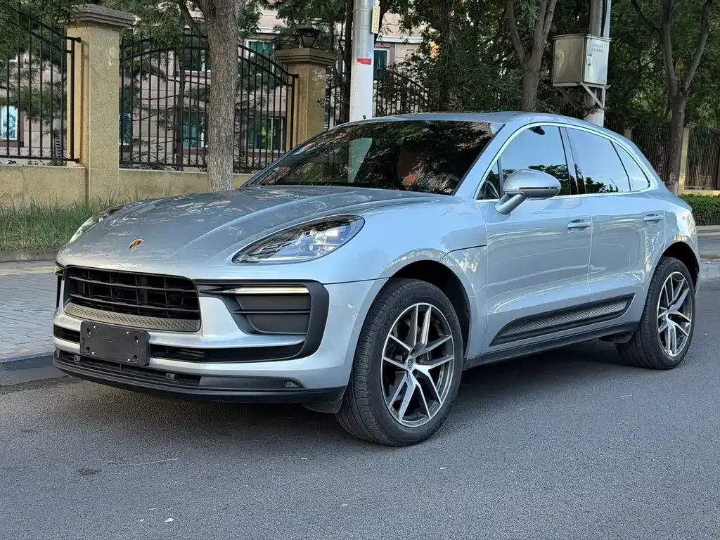 Porsche Macan — фото 1