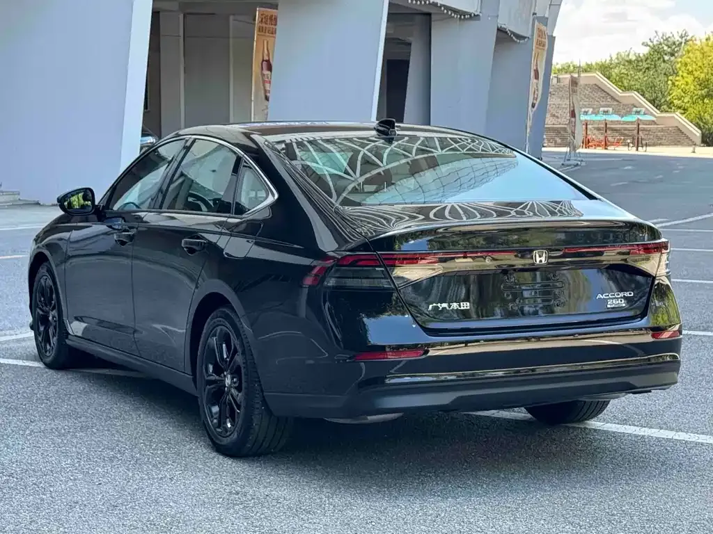 Honda Accord — фото 5