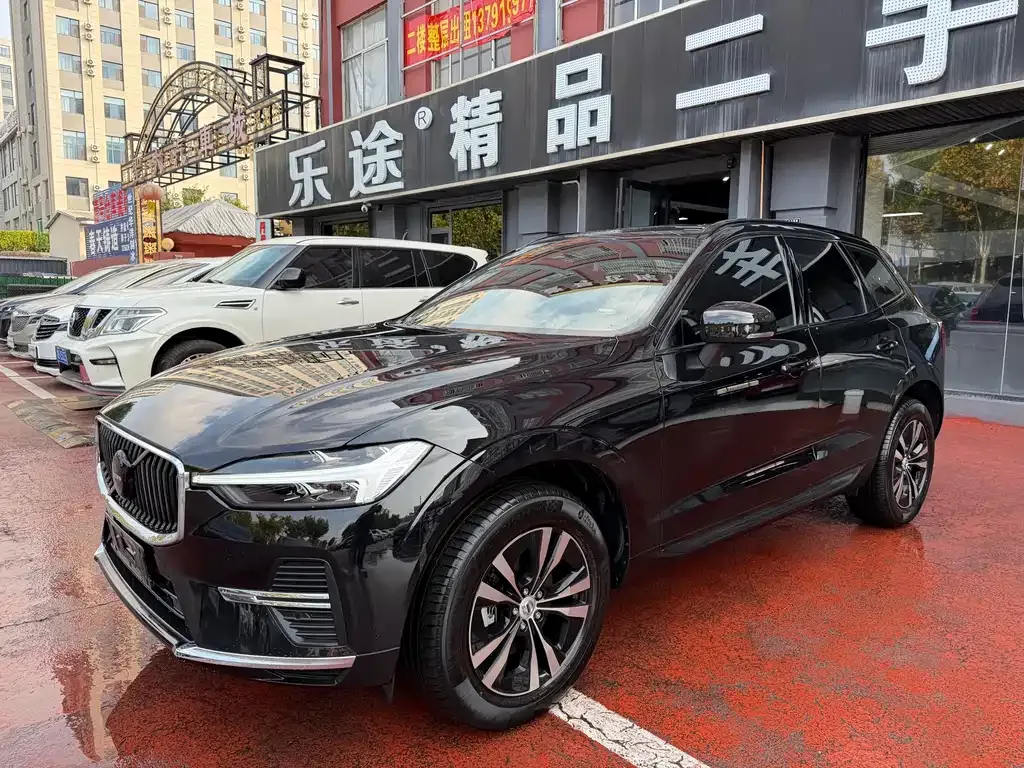 Volvo XC60 — фото 10