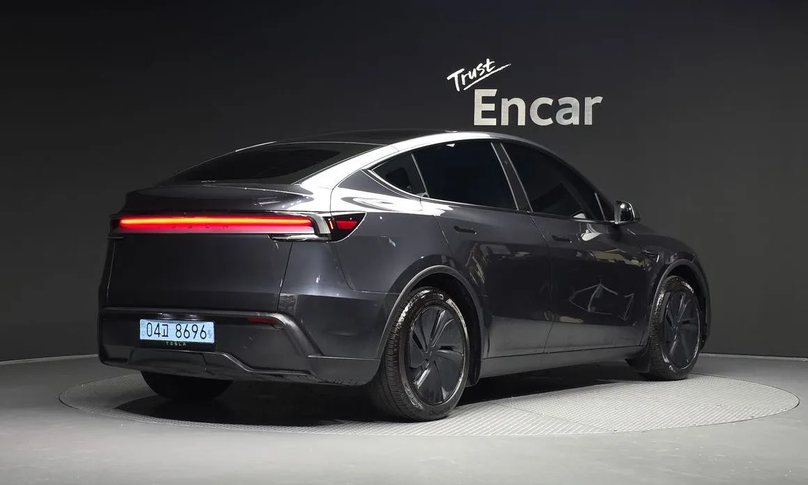 Tesla Model Y — фото 2