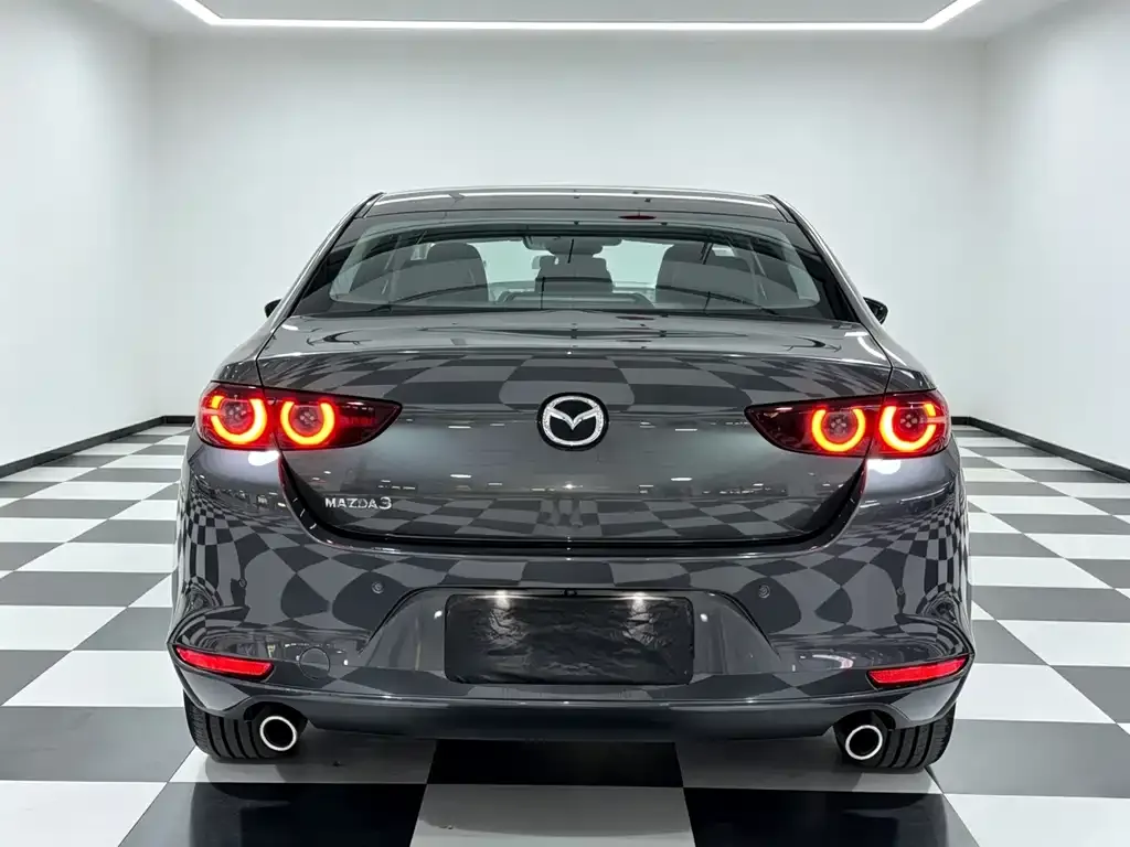 Mazda 3 Axela — фото 4