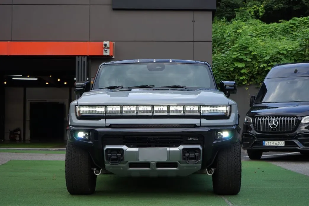 GMC Hummer EV — фото 8