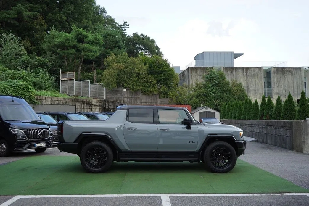 GMC Hummer EV — фото 9
