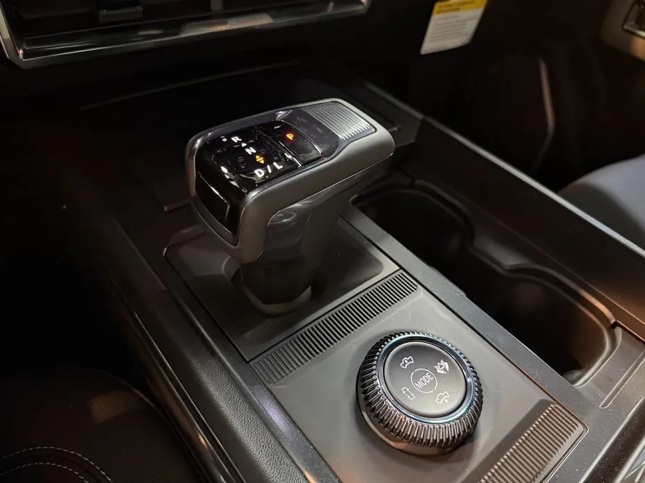 GMC Hummer EV — фото 3