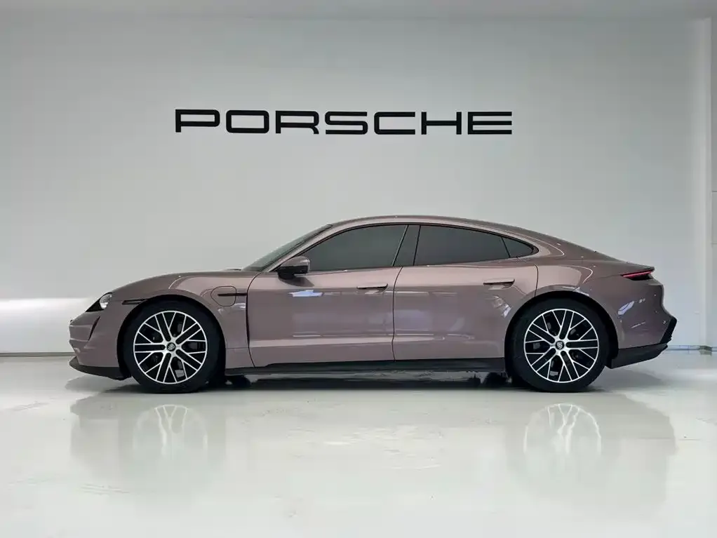 Porsche Taycan — фото 2