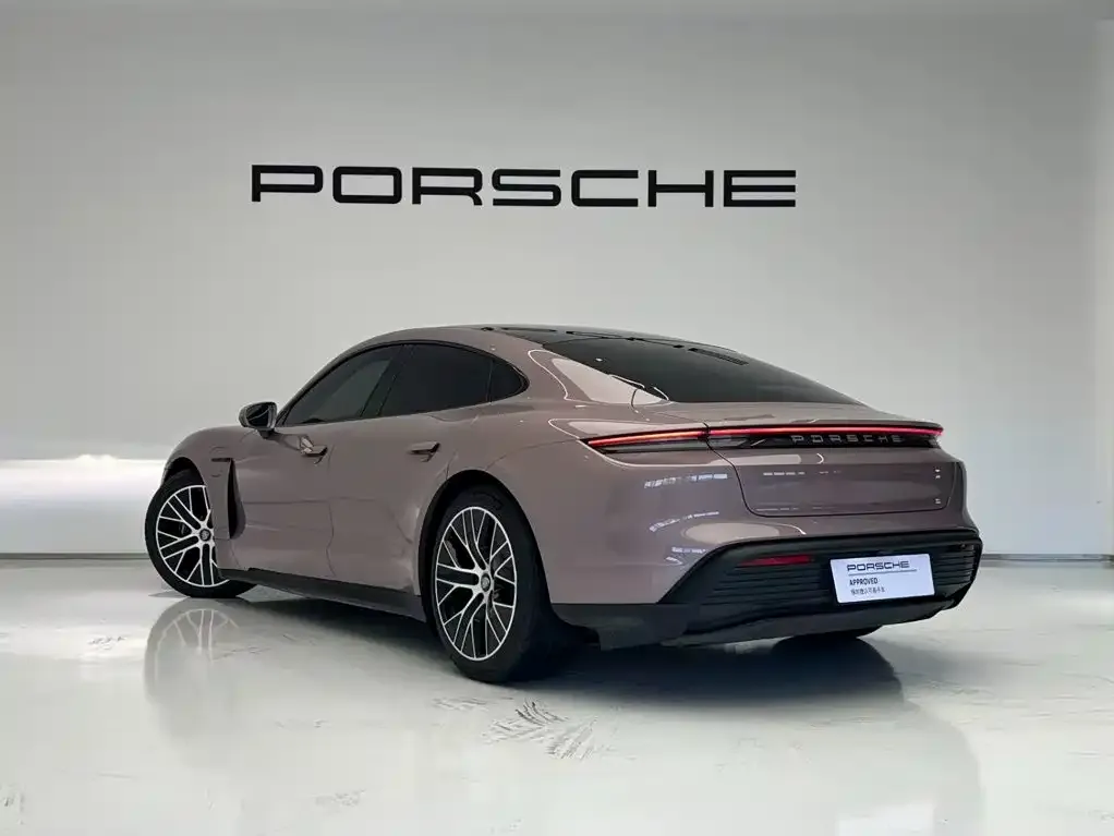 Porsche Taycan — фото 6