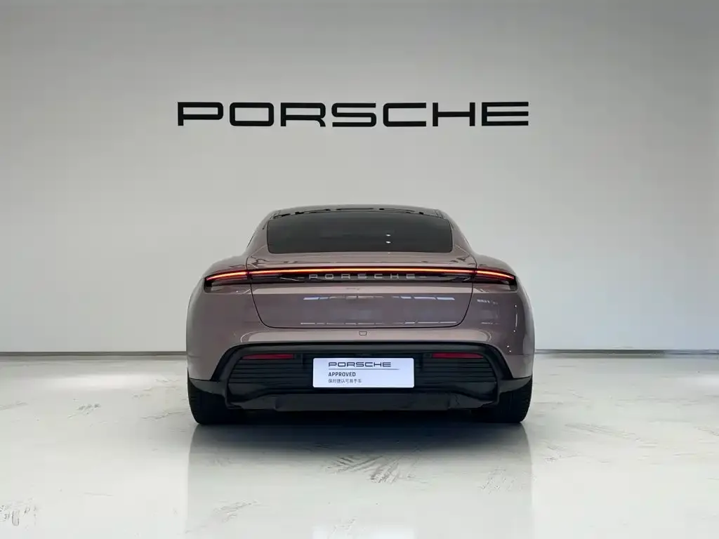 Porsche Taycan — фото 8