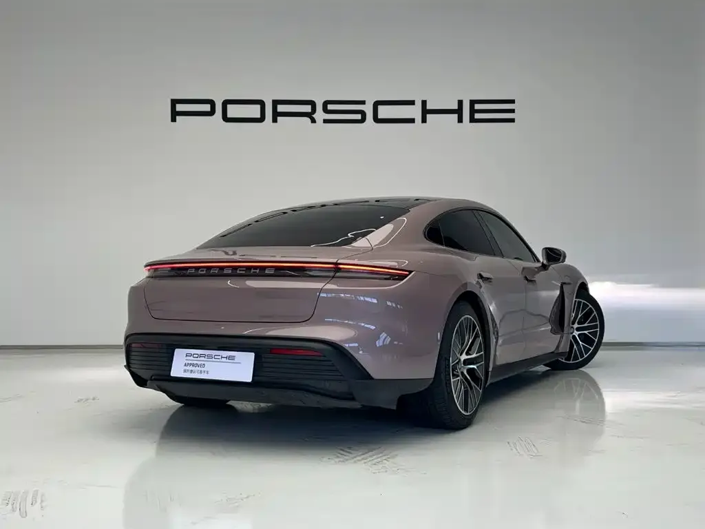 Porsche Taycan — фото 5