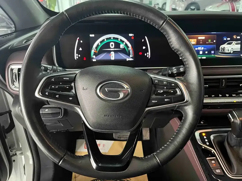 GAC Motor Trumpchi M6 — фото 10