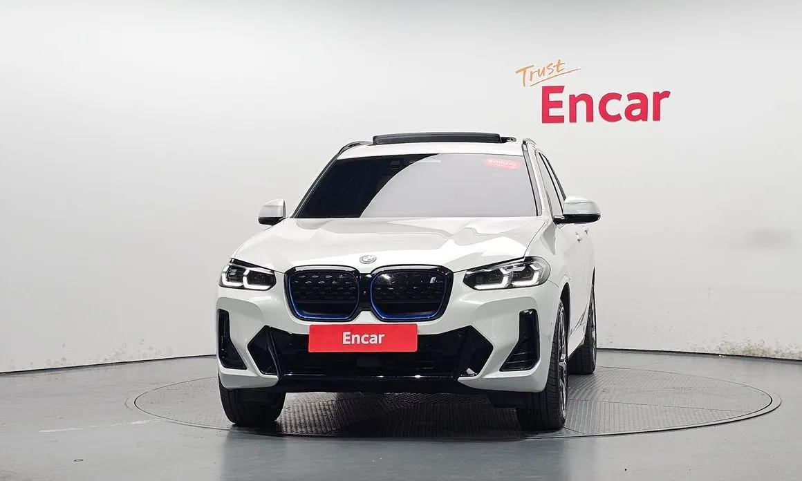 BMW iX3 — фото 2