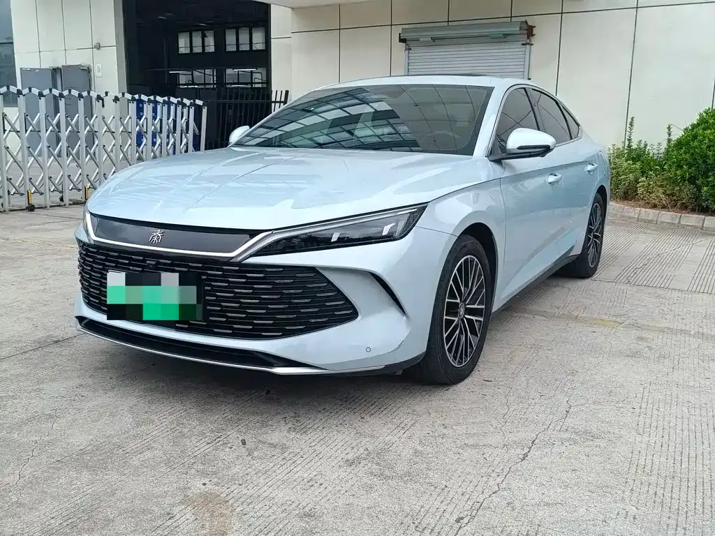 BYD Qin L — фото 1