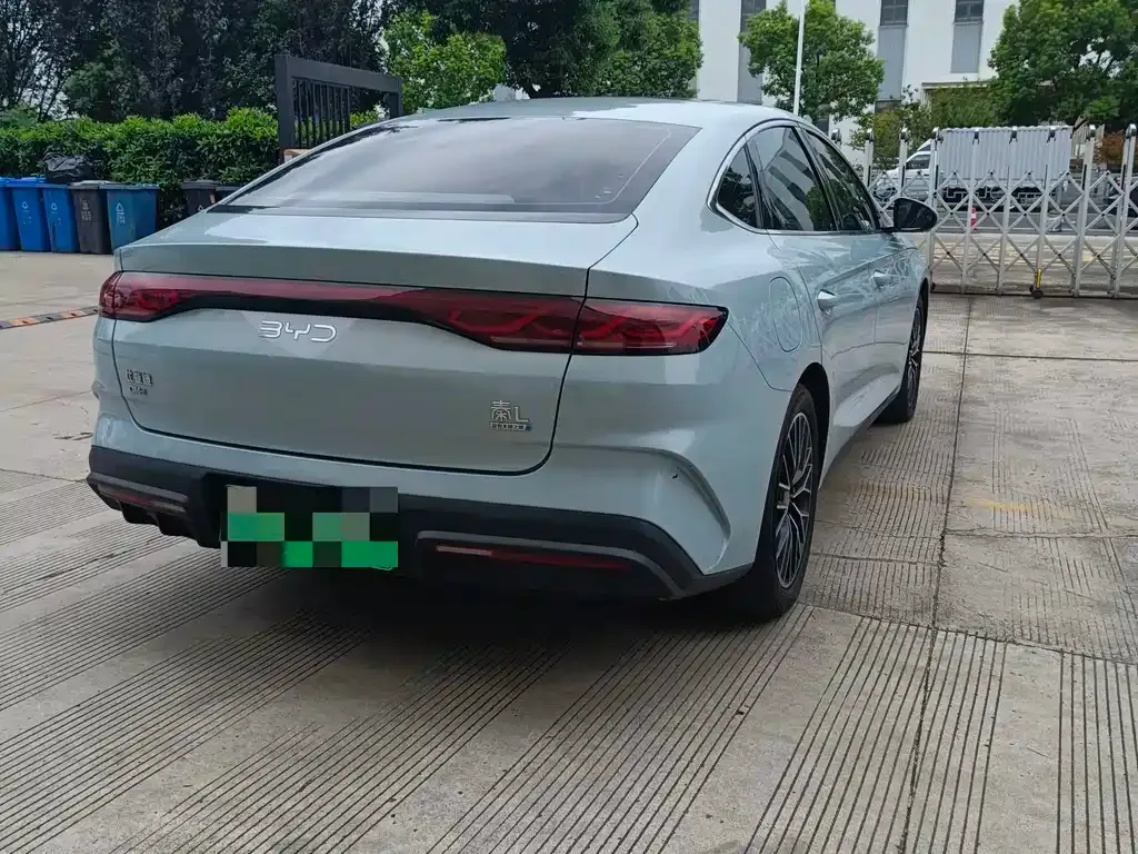 BYD Qin L — фото 7