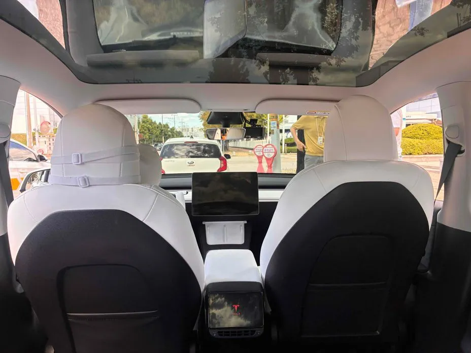 Tesla Model Y — фото 8