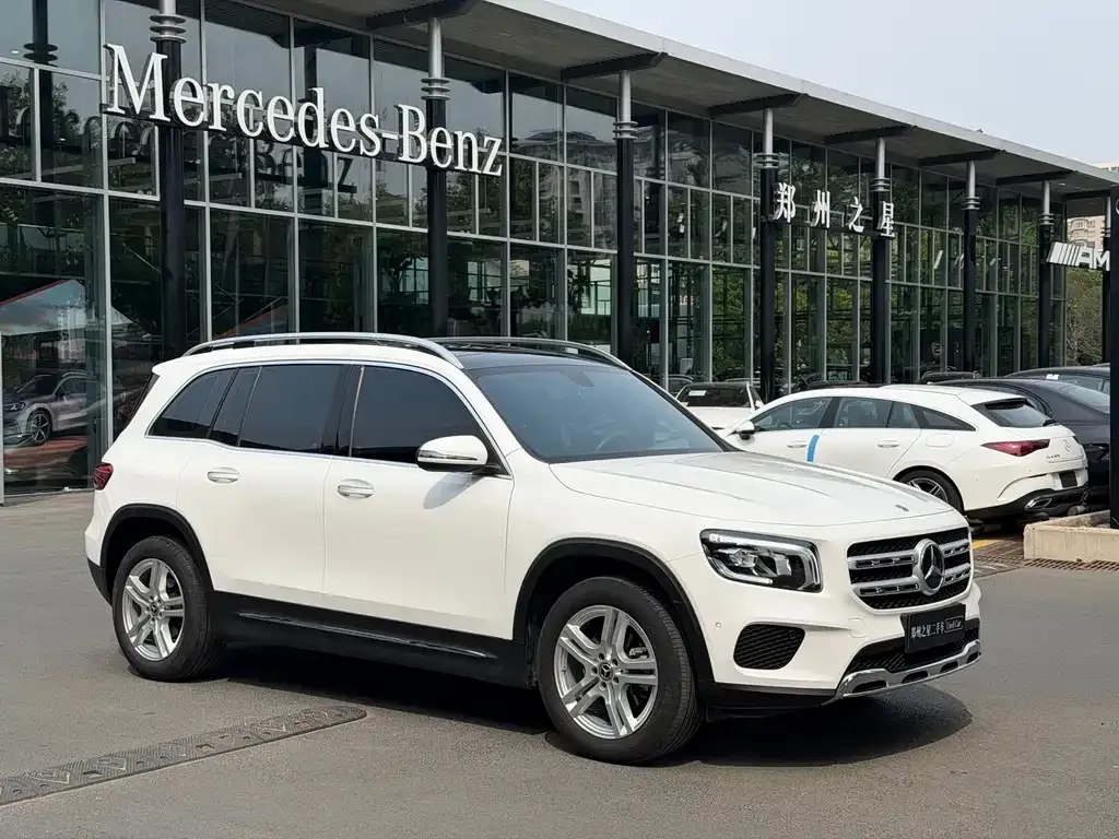 Mercedes-Benz GLB — фото 2