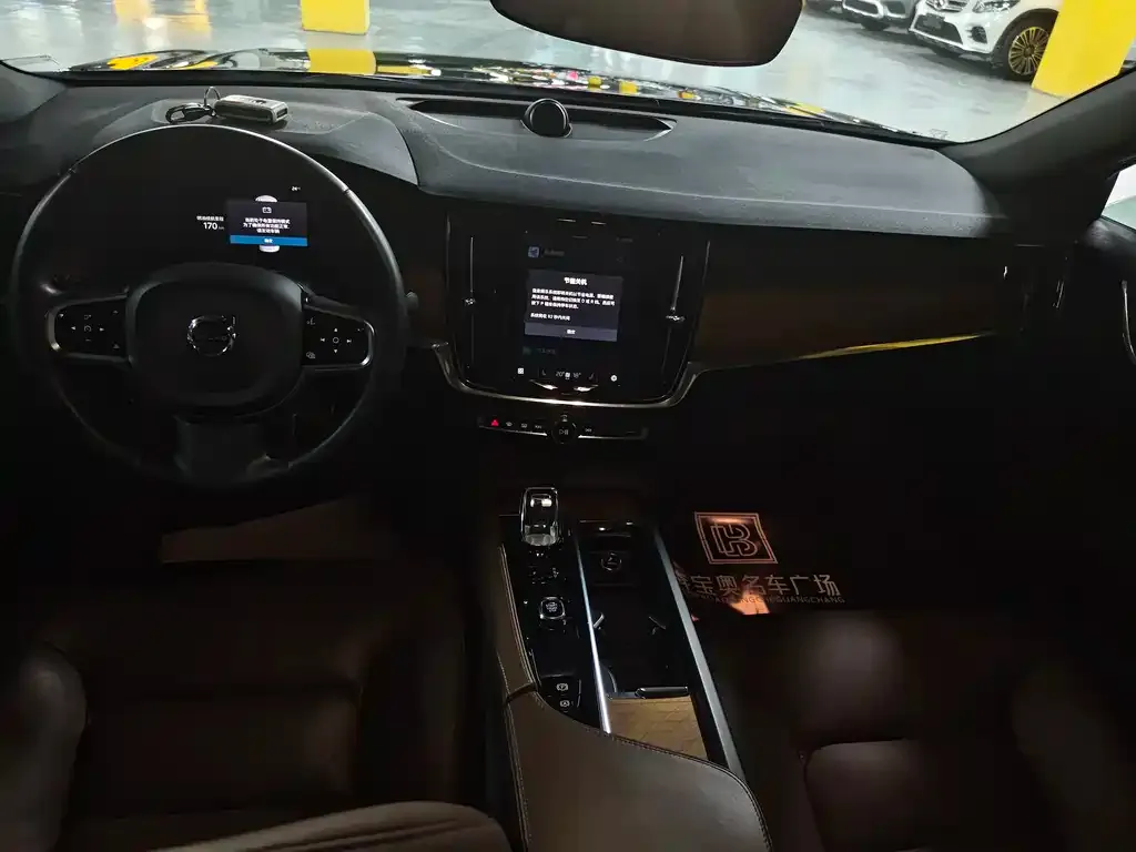 Volvo S90 — фото 7