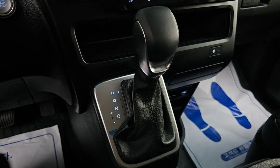 Hyundai Staria — фото 3