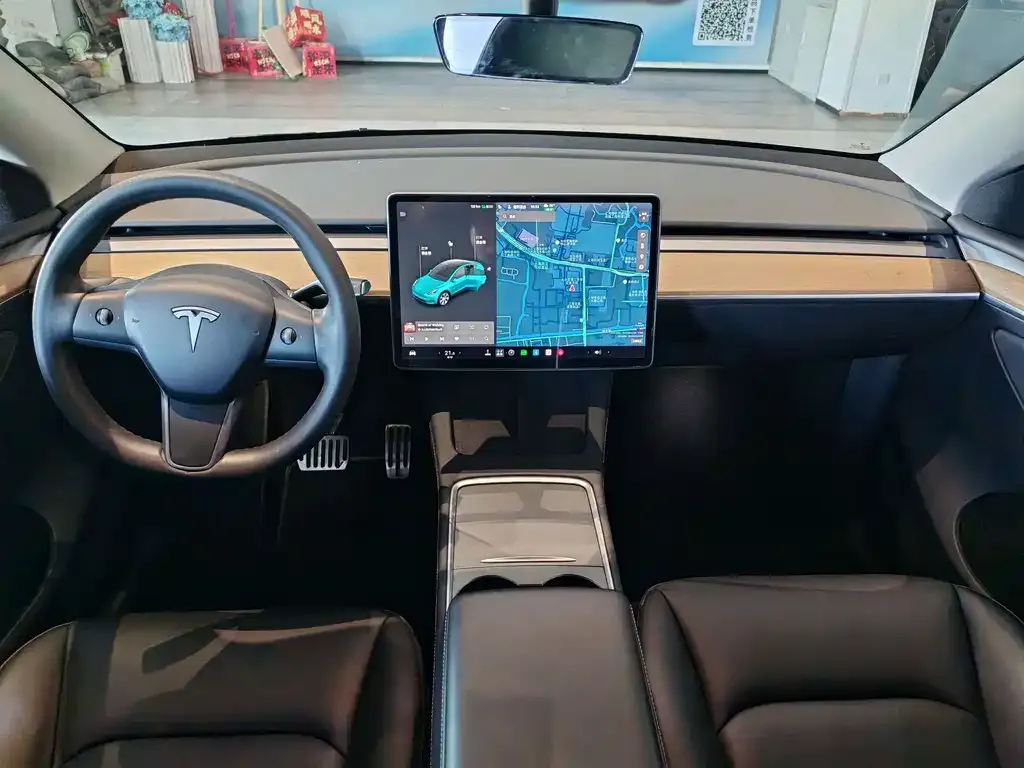Tesla Model Y — фото 7