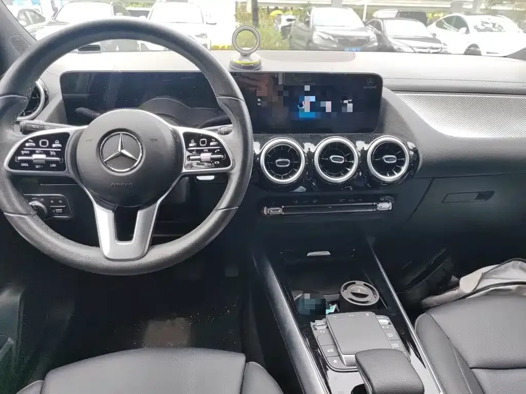 Mercedes-Benz GLA — фото 10