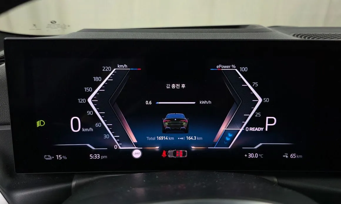 BMW i4 — фото 4