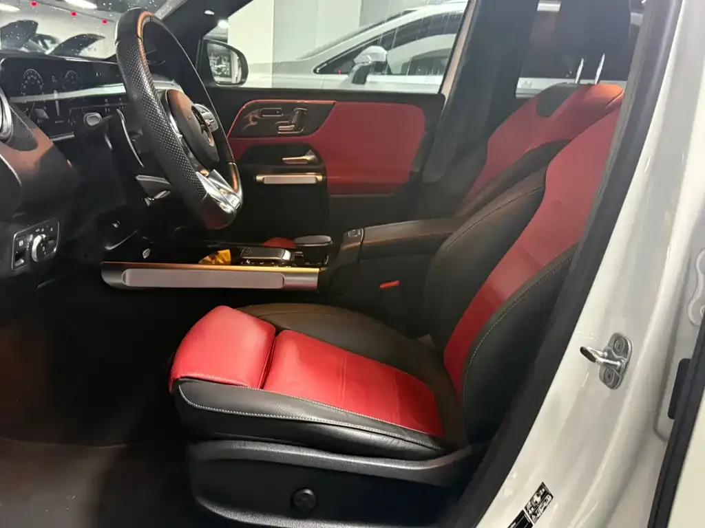 Mercedes-Benz GLB AMG — фото 10