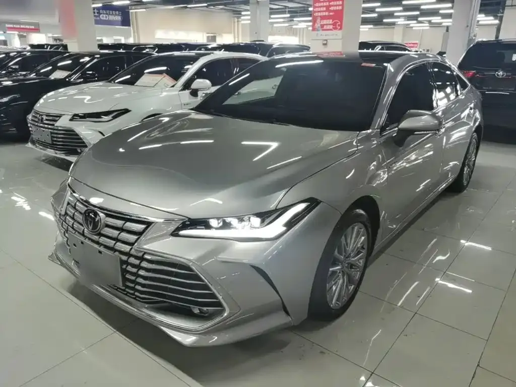 Toyota Avalon — фото 10