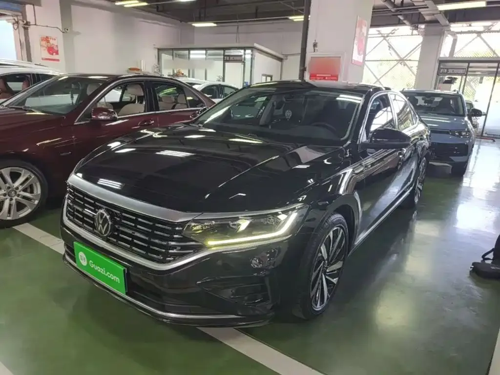 Volkswagen Passat — фото 1