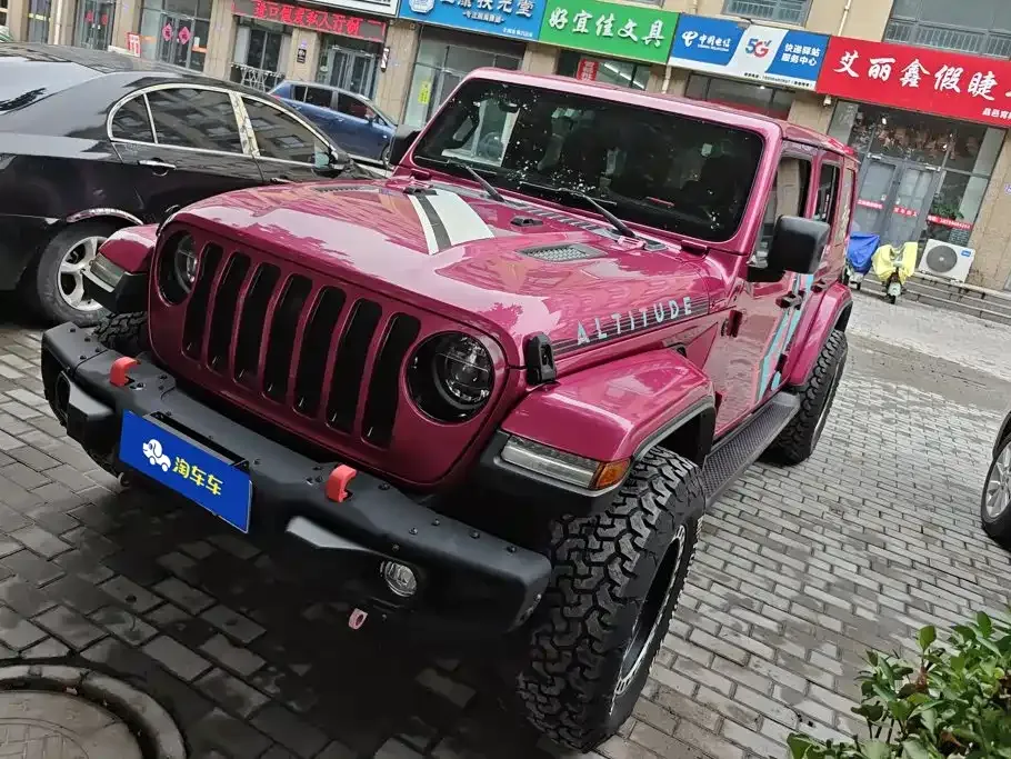 Jeep Wrangler — фото 1
