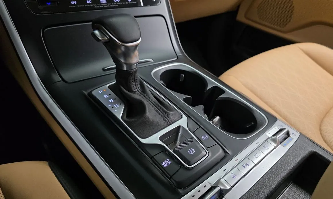 Kia Carnival — фото 10