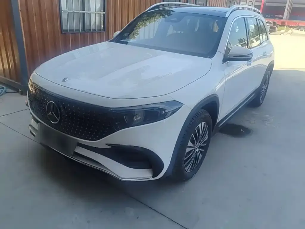 Mercedes-Benz EQB — фото 1