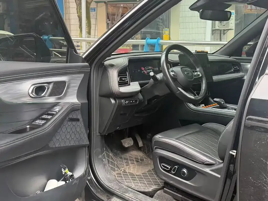 GAC Motor Trumpchi GS8 — фото 6