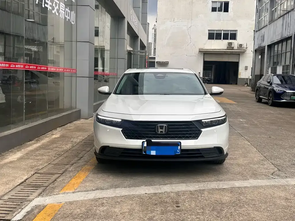 Honda Accord — фото 9