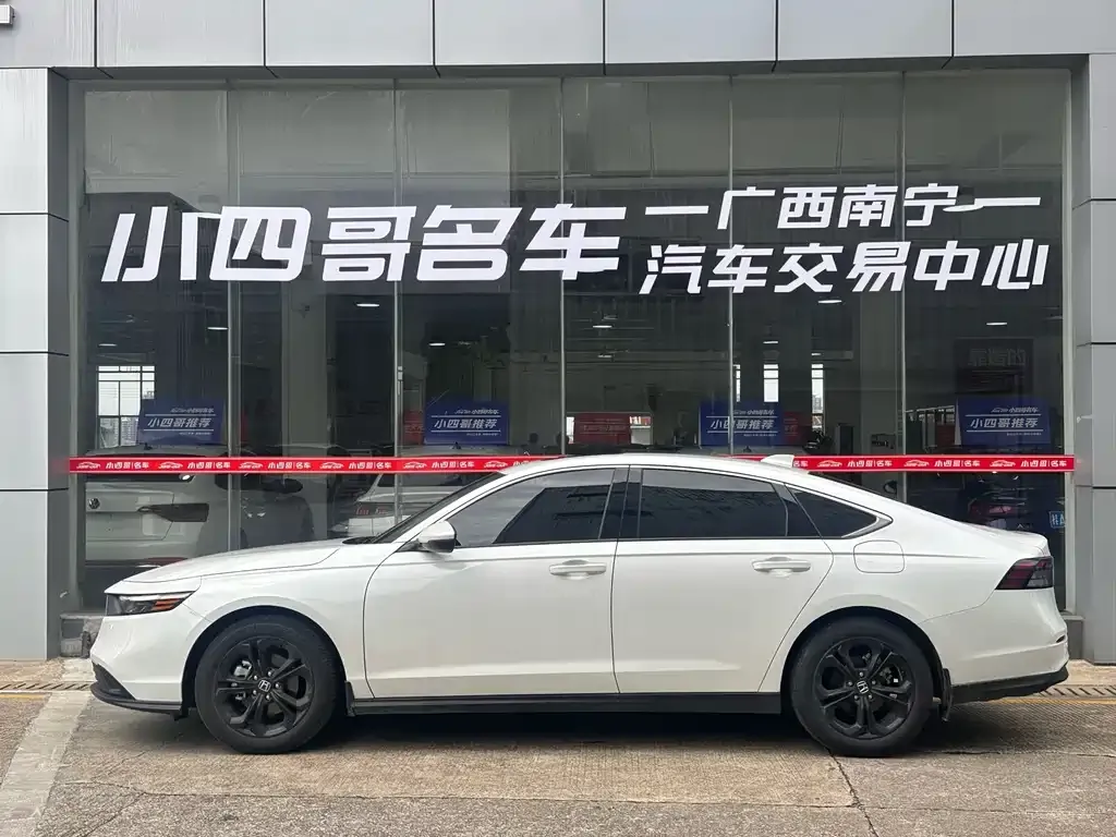 Honda Accord — фото 7