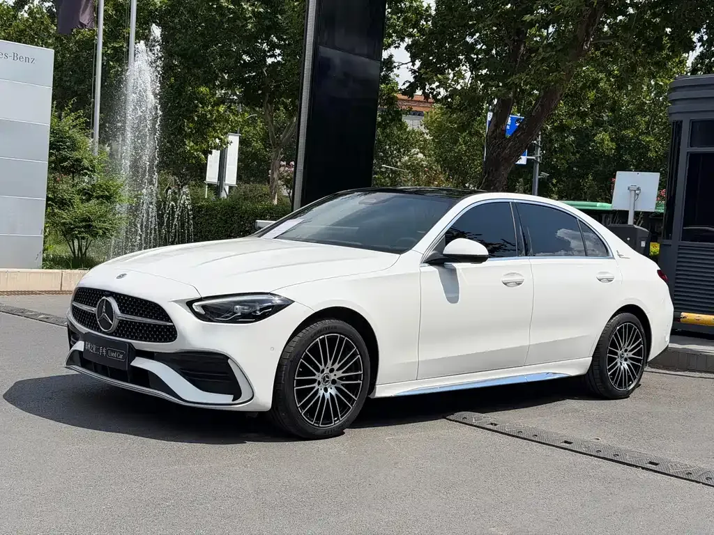 Mercedes-Benz C-Class — фото 1