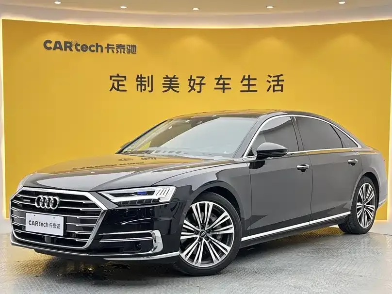 Audi A8 — фото 1