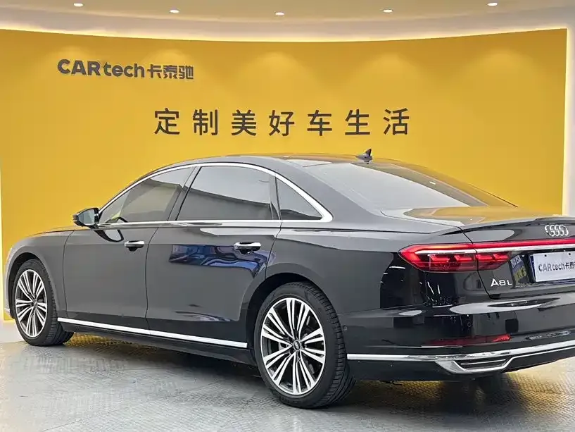 Audi A8 — фото 8