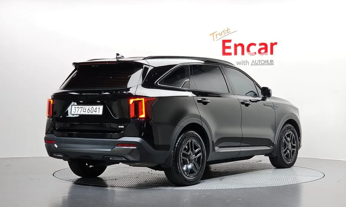 Kia Sorento — фото 7