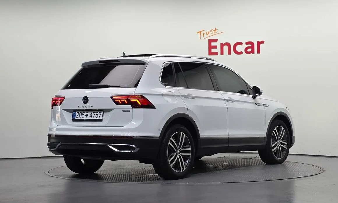 Volkswagen Tiguan — фото 4