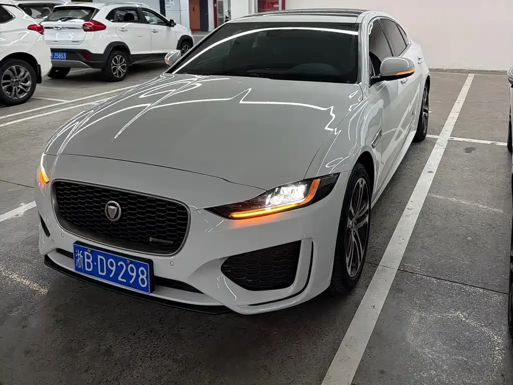 Jaguar XEL — фото 1