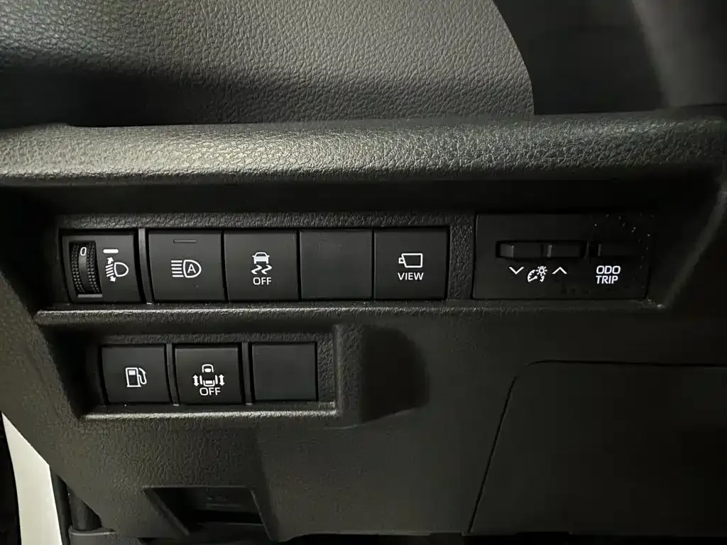 Toyota Sienna — фото 6