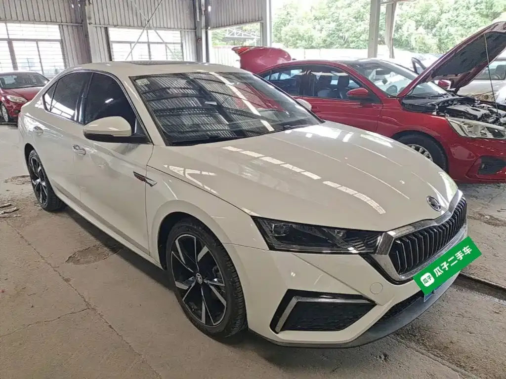Skoda Octavia — фото 6