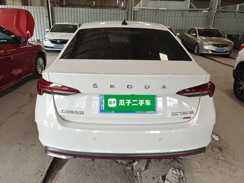 Skoda Octavia — фото 5