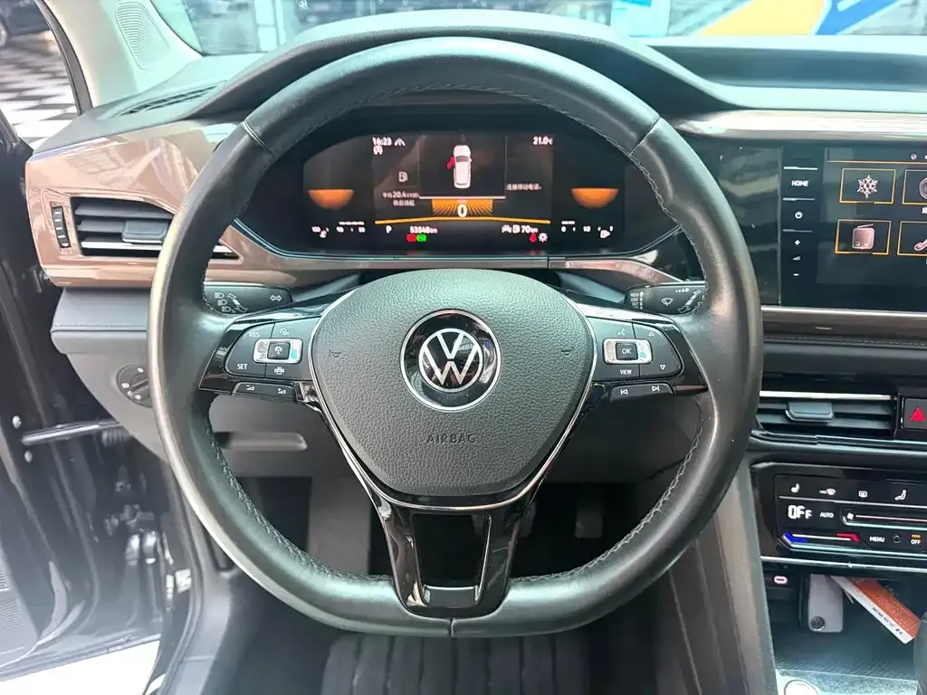 Volkswagen Tharu — фото 4