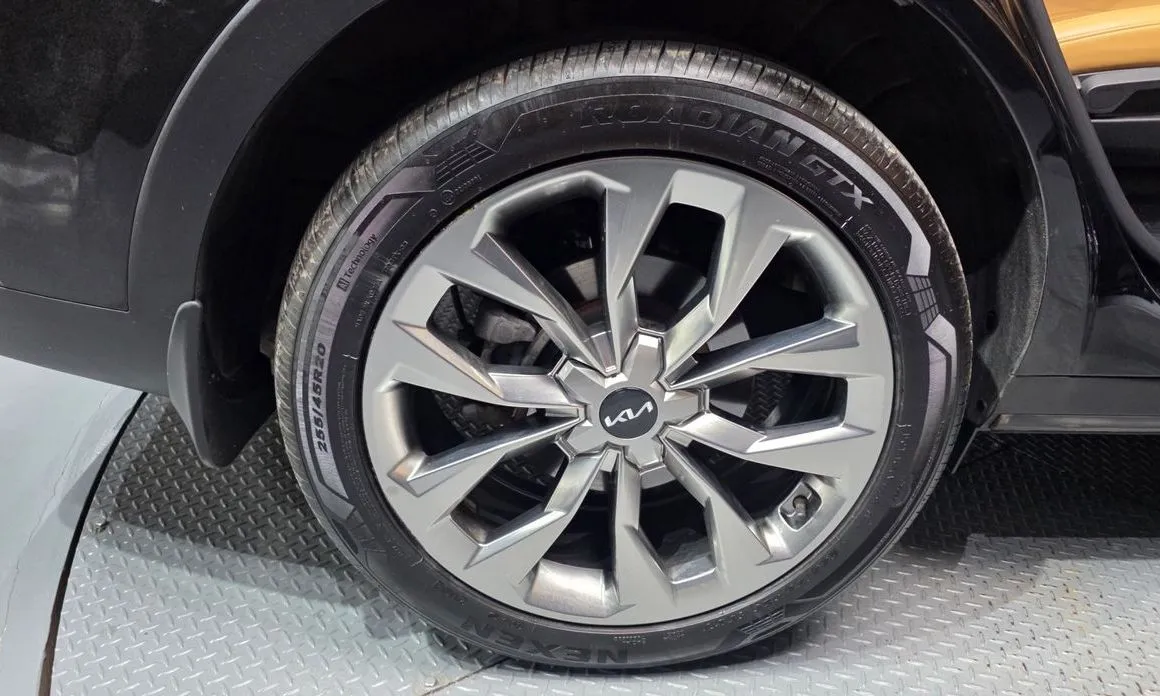 Kia Sorento — фото 7