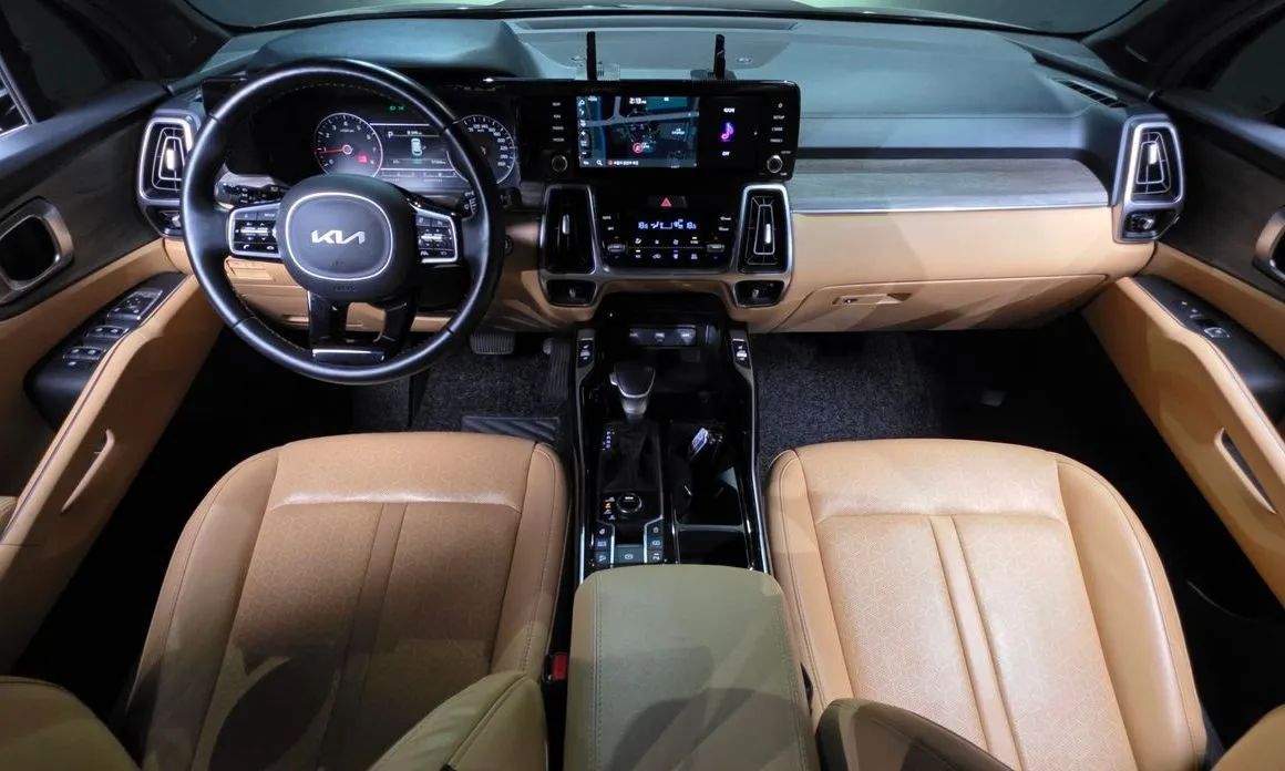 Kia Sorento — фото 8