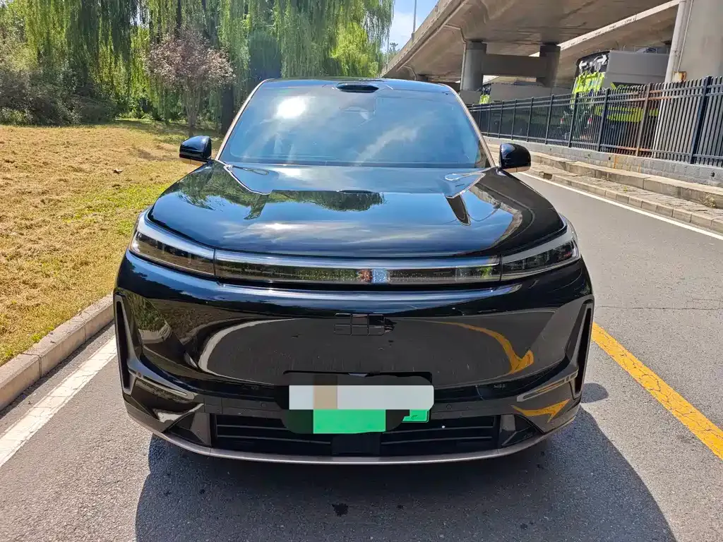 Geely Galaxy M9 — фото 7