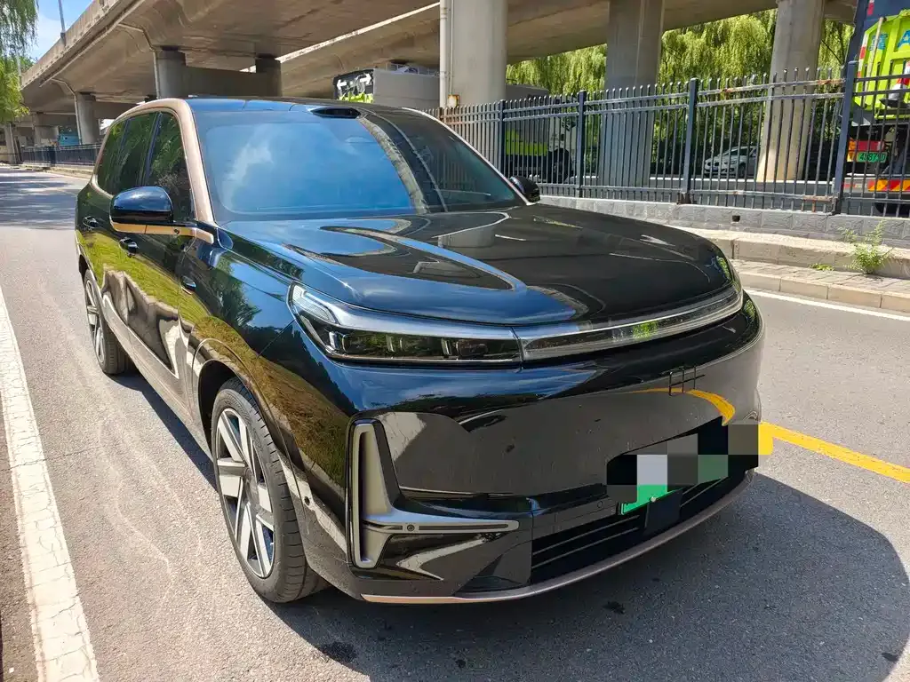 Geely Galaxy M9 — фото 5